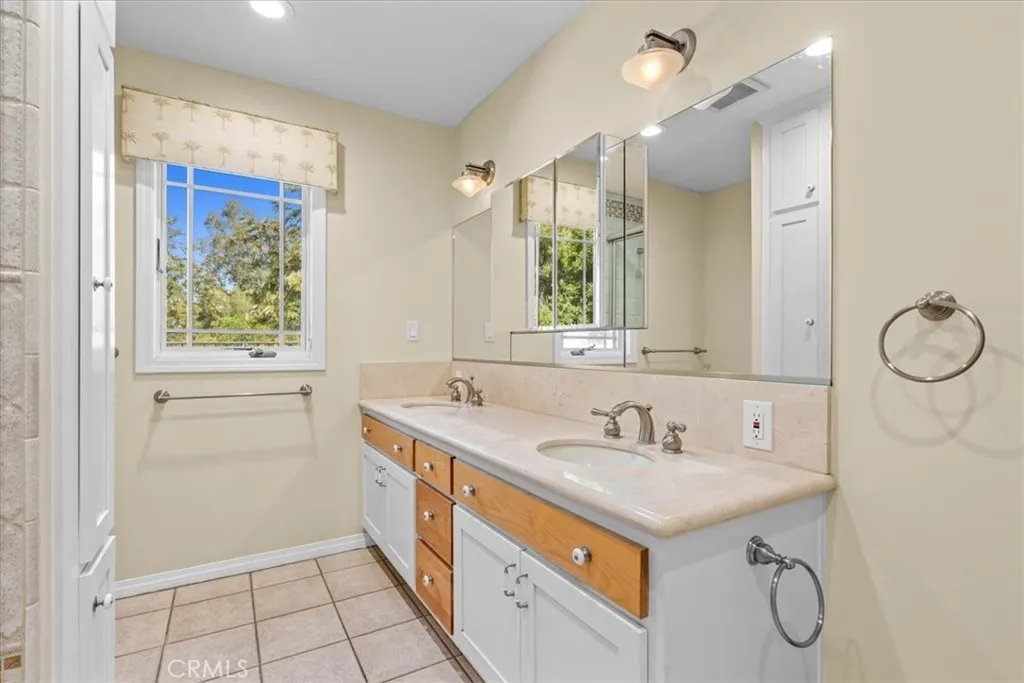 779 Ironbark Lane