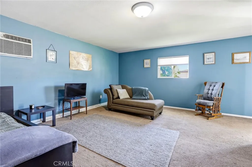 210 Greentree