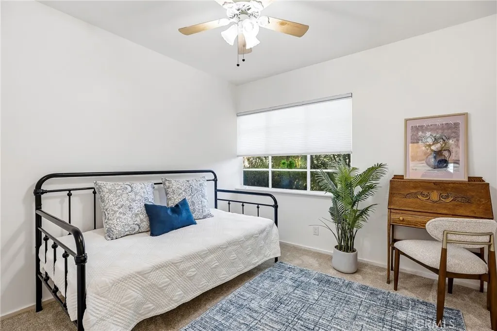 210 Greentree