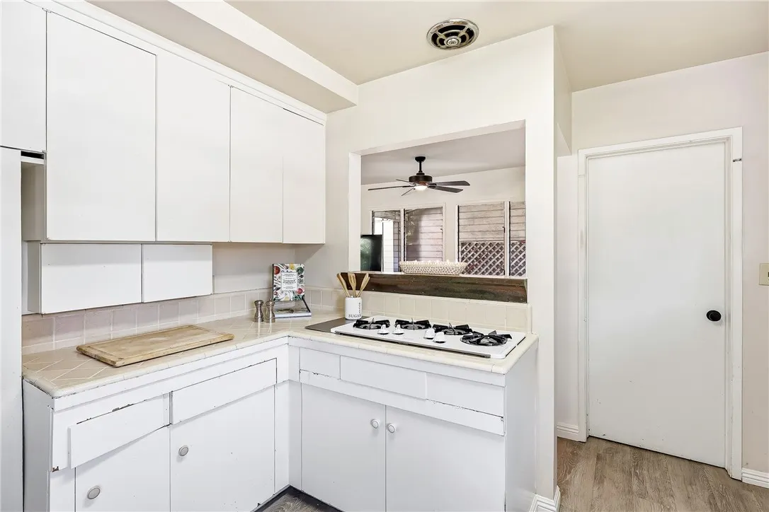 210 Greentree