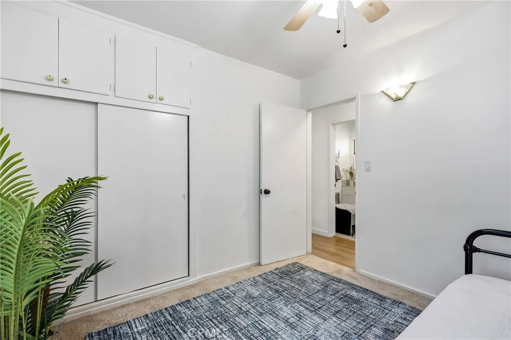 210 Greentree