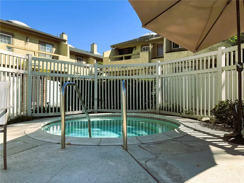 181 W La Verne Avenue #11