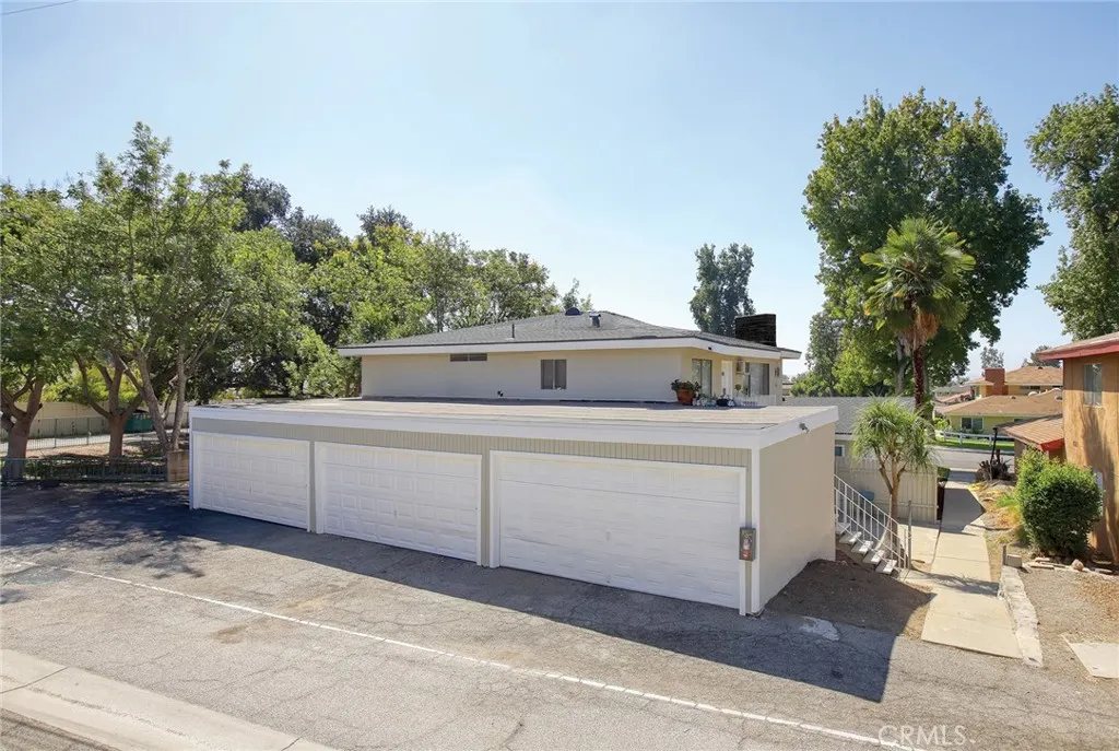 2595 Price Drive