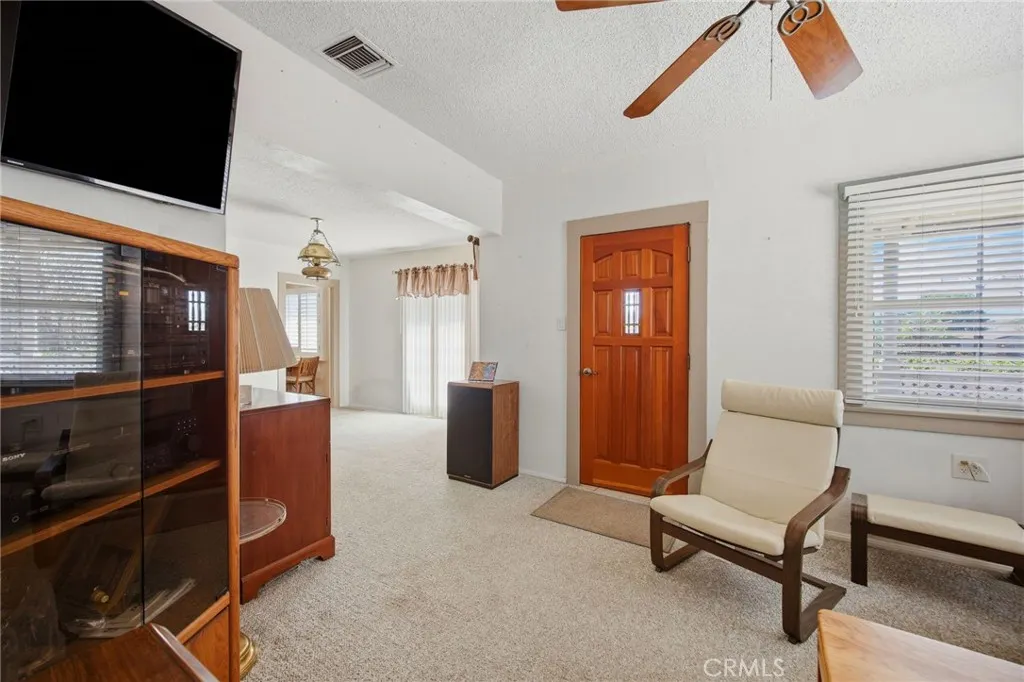 511 W Paramount