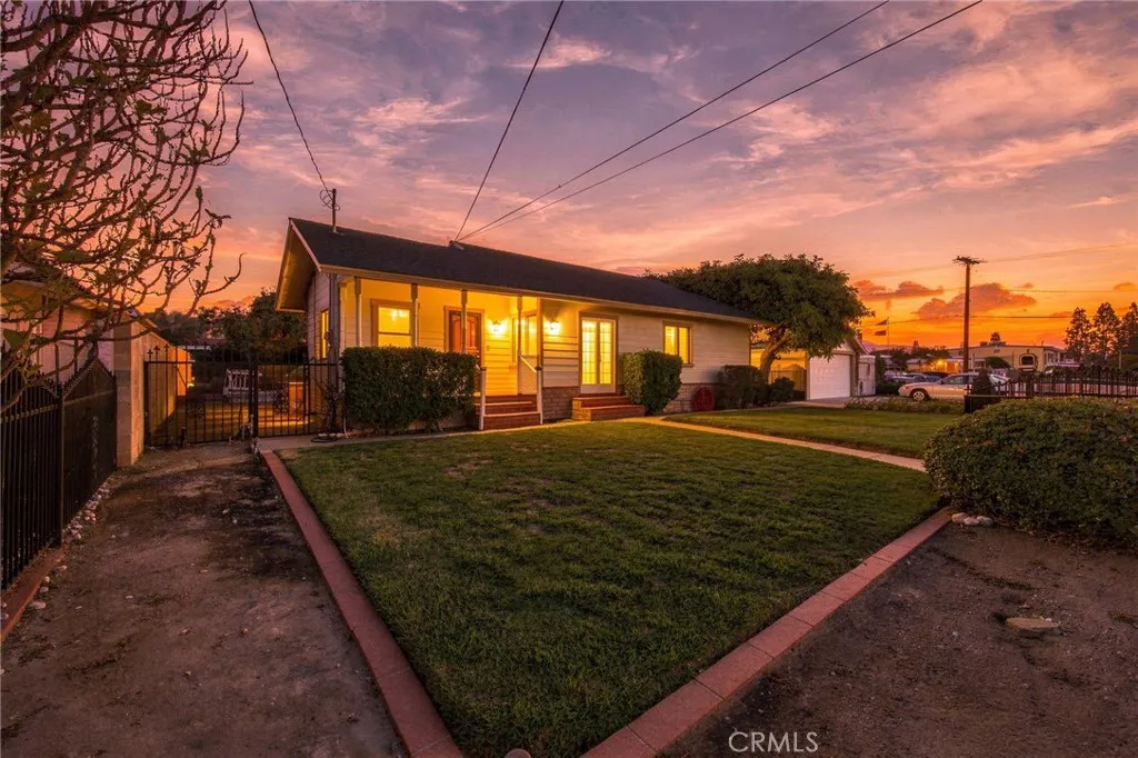 511 W Paramount