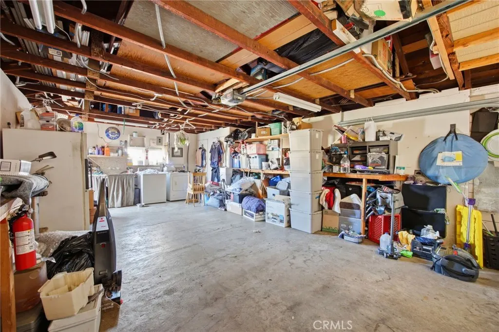 511 W Paramount