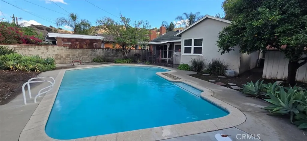 449 E Mauna Loa