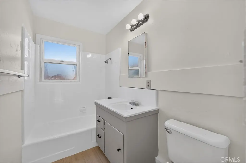 433 S Grand