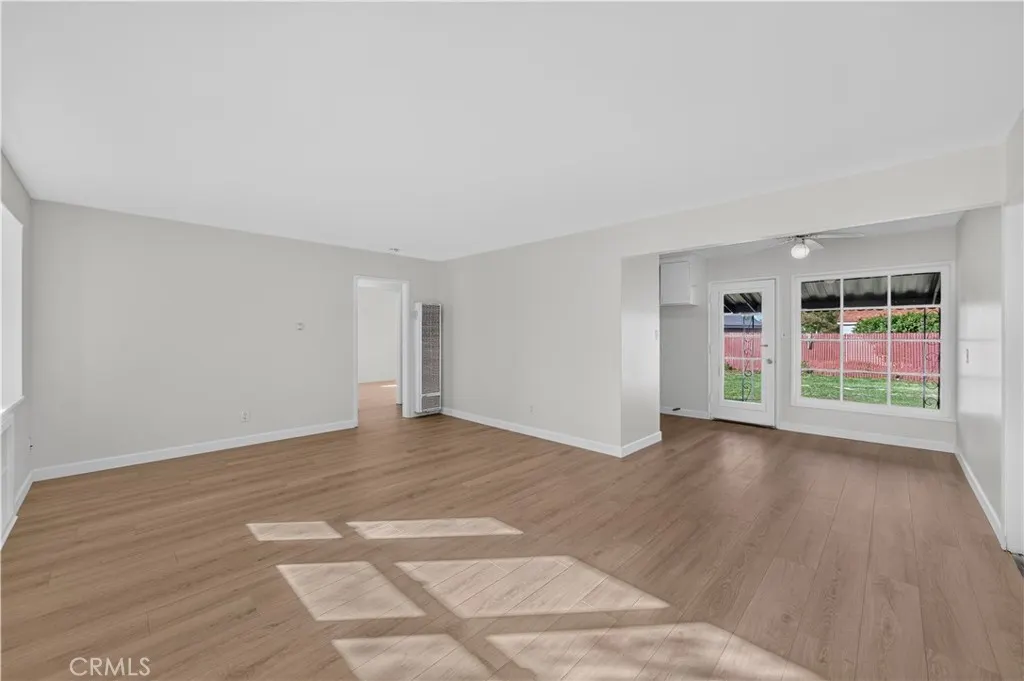 433 S Grand
