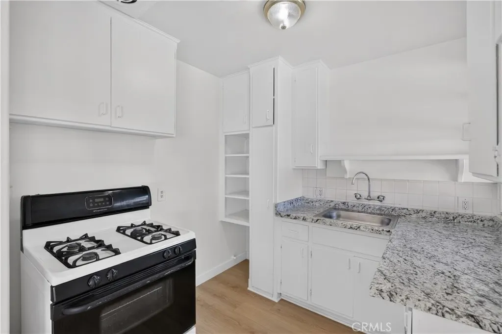 433 S Grand