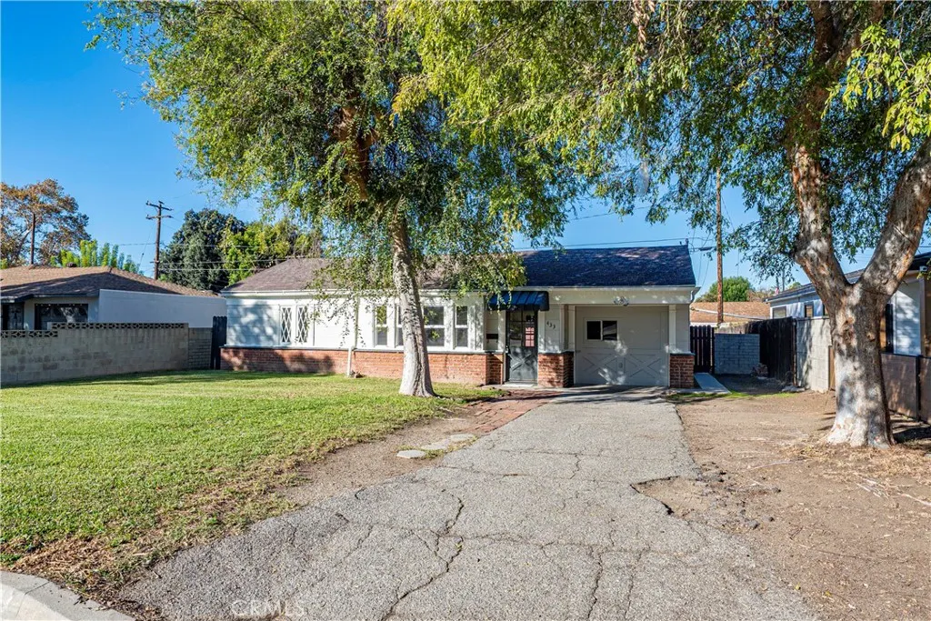 433 S Grand