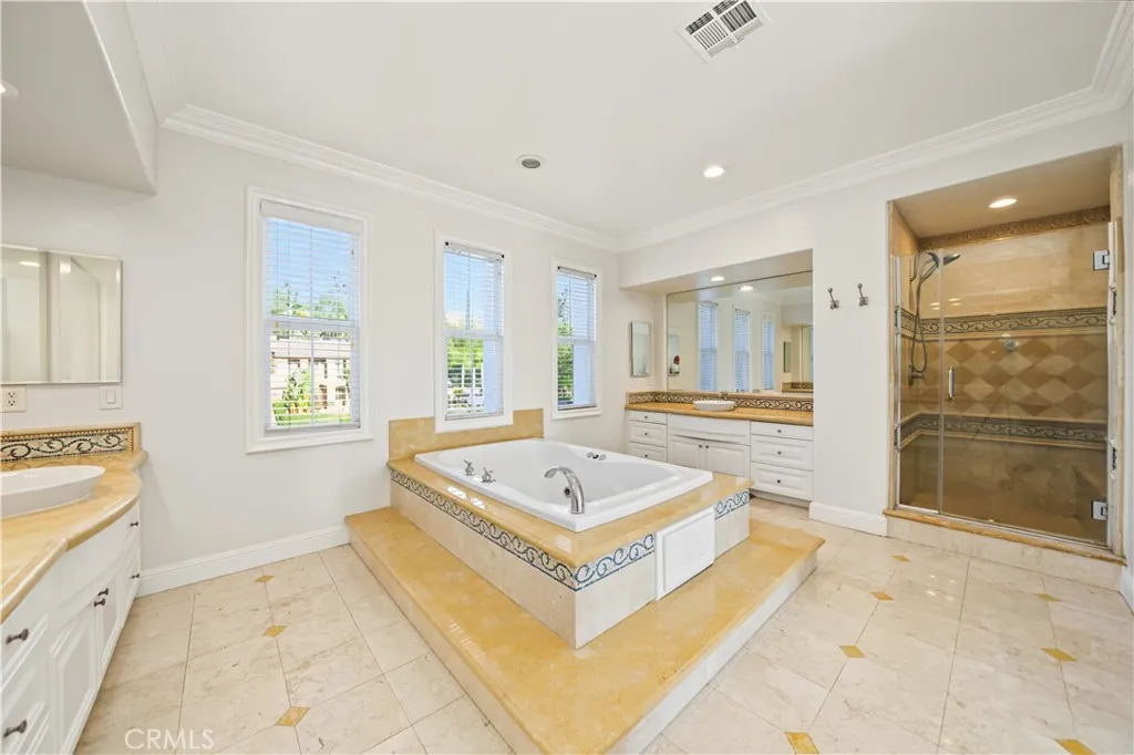 1305 Bentley Court