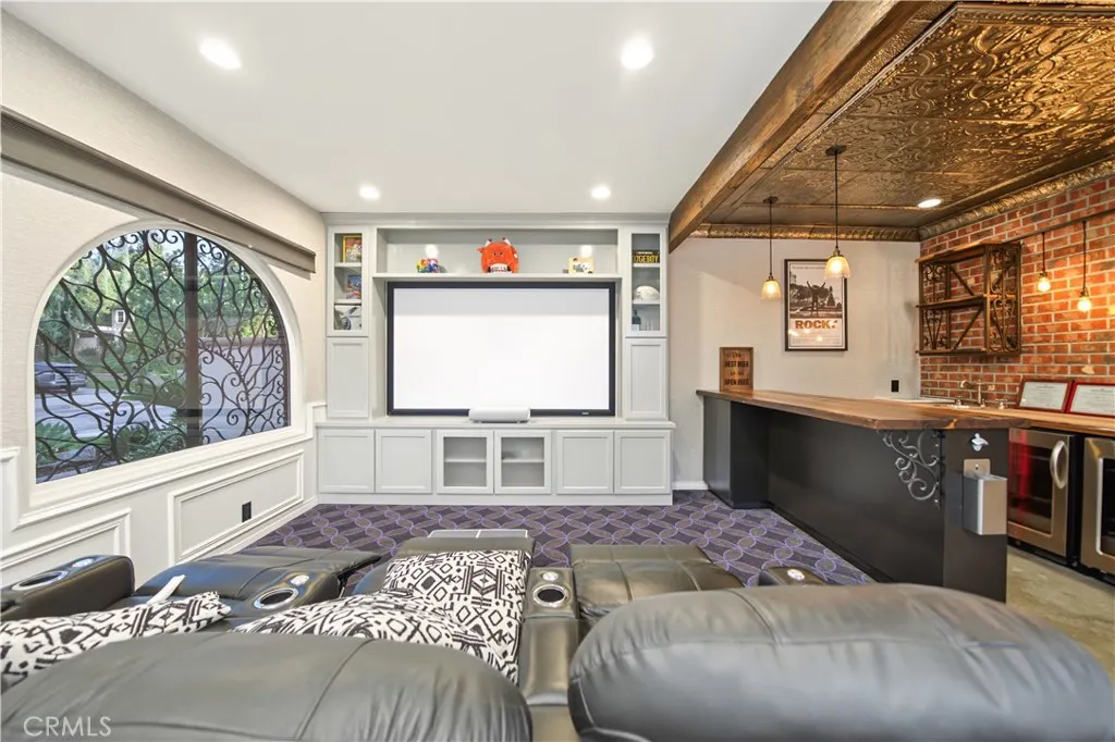 1305 Bentley Court