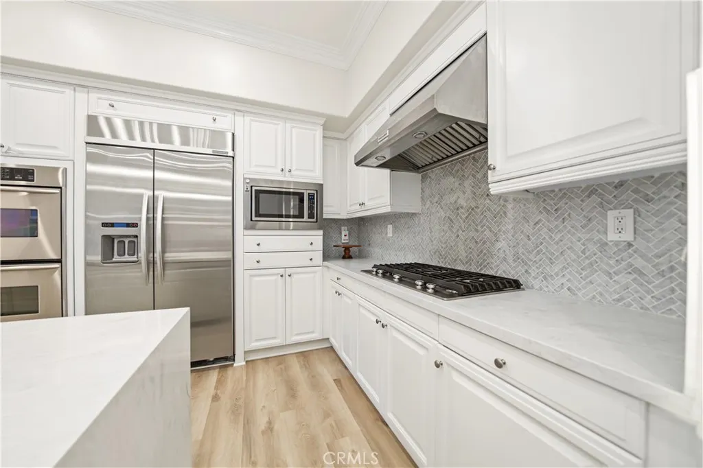 1305 Bentley Court
