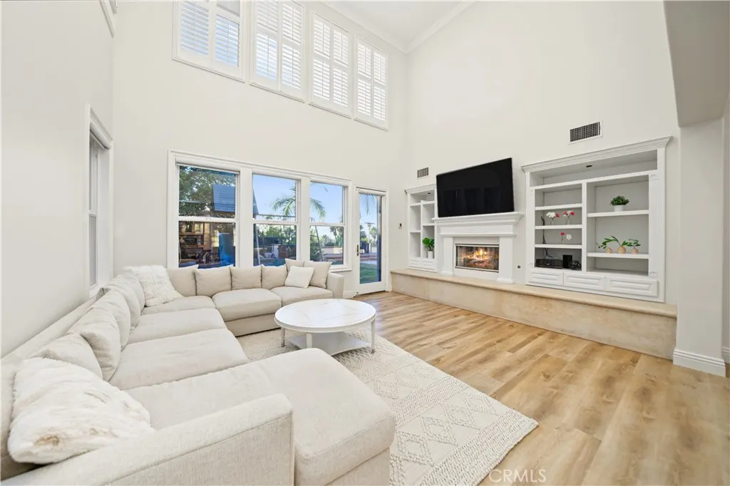 1305 Bentley Court