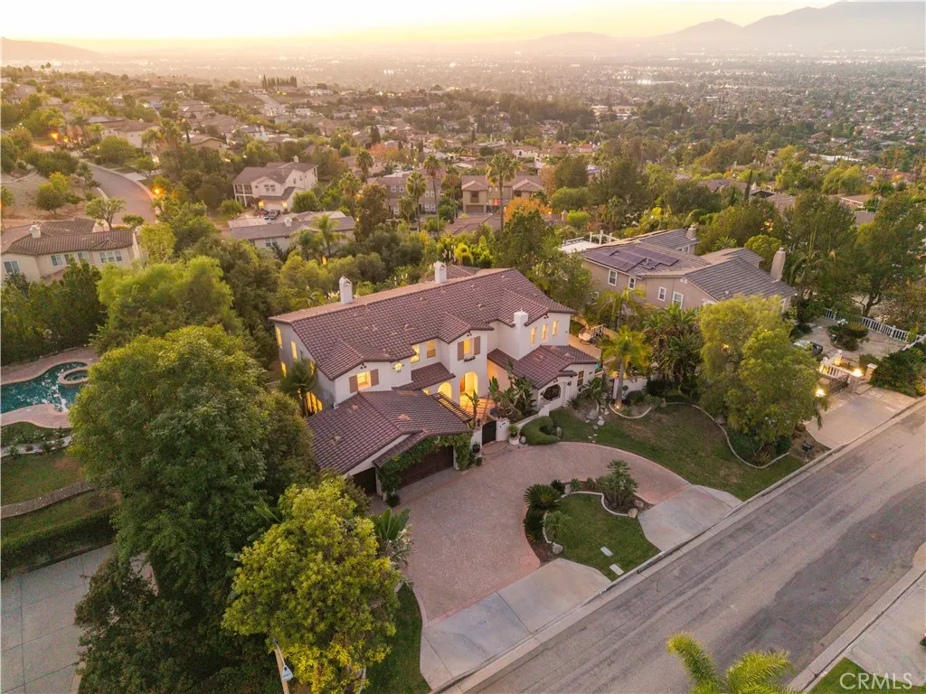 1305 Bentley Court