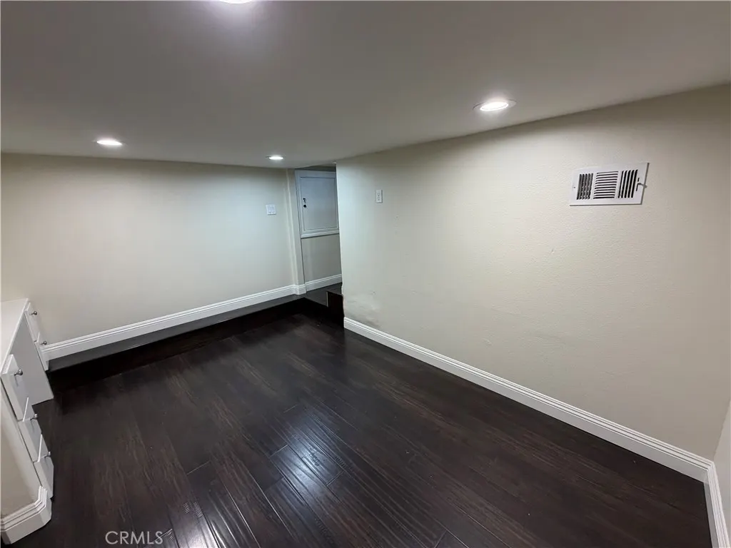 114 N 12th