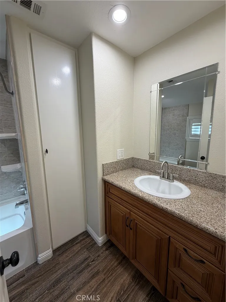 114 N 12th