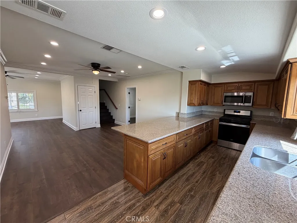 114 N 12th