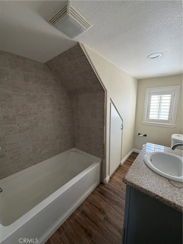114 N 12th