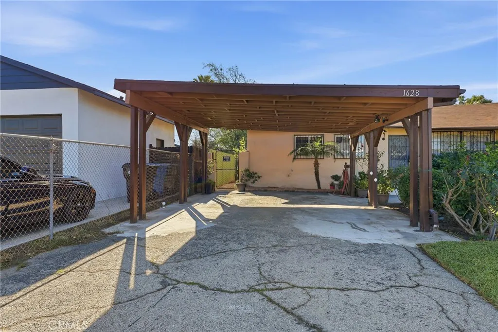 1628 Arroyo