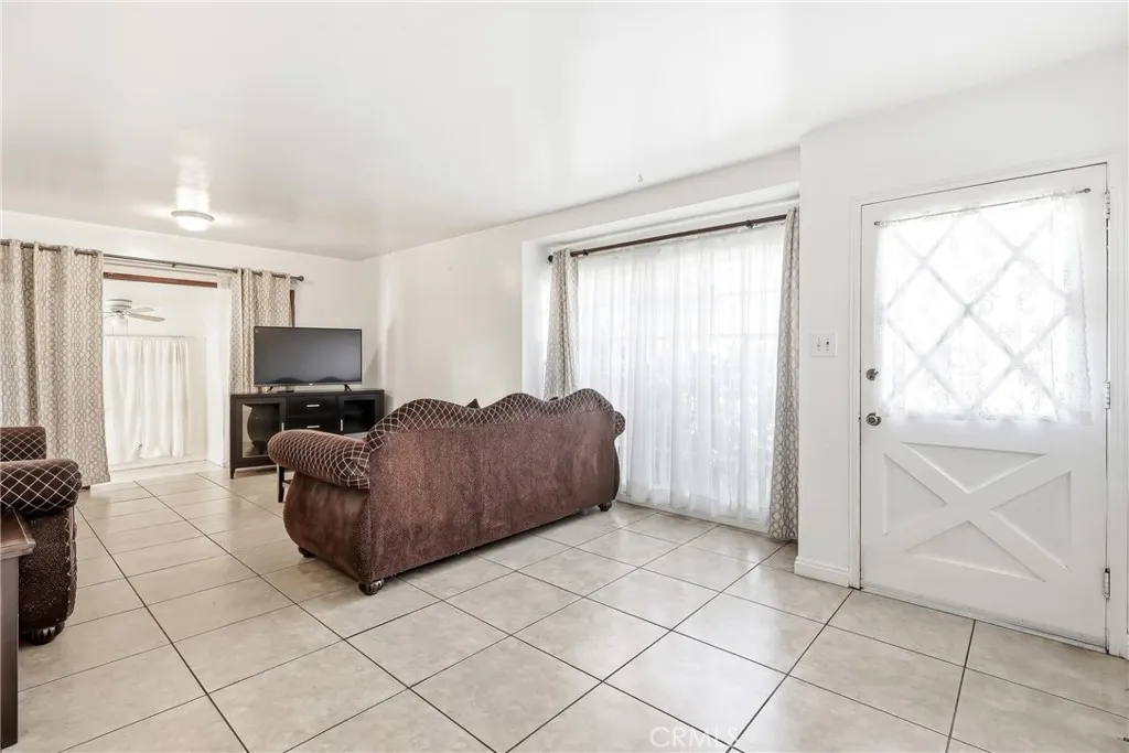 1628 Arroyo