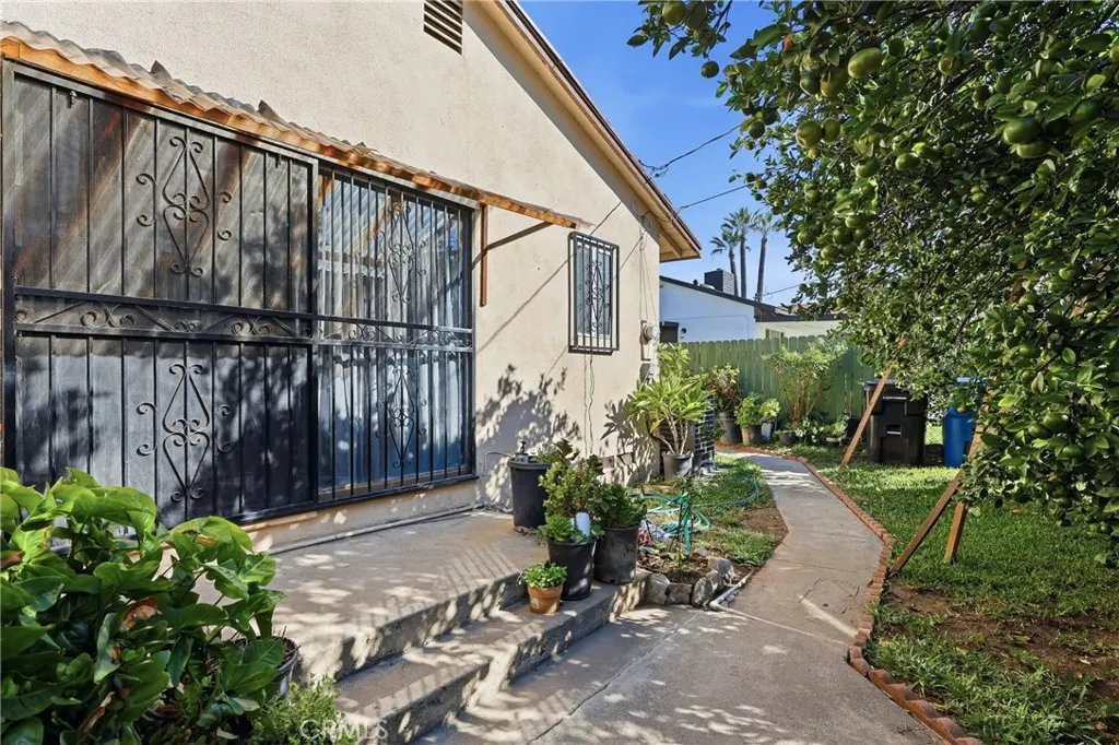 1628 Arroyo