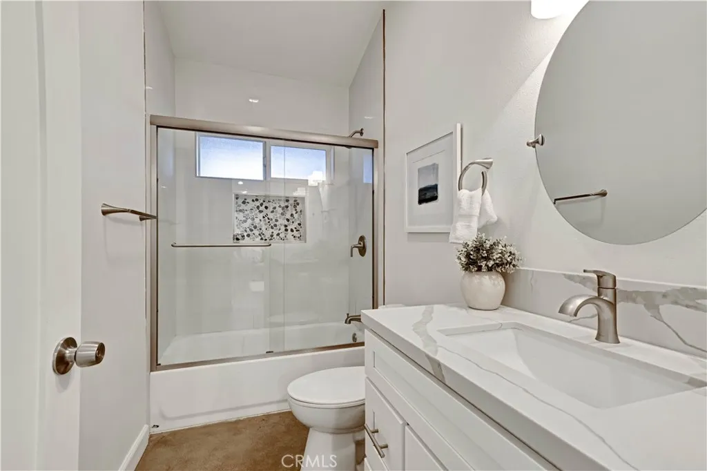 242 S Vista Bonita