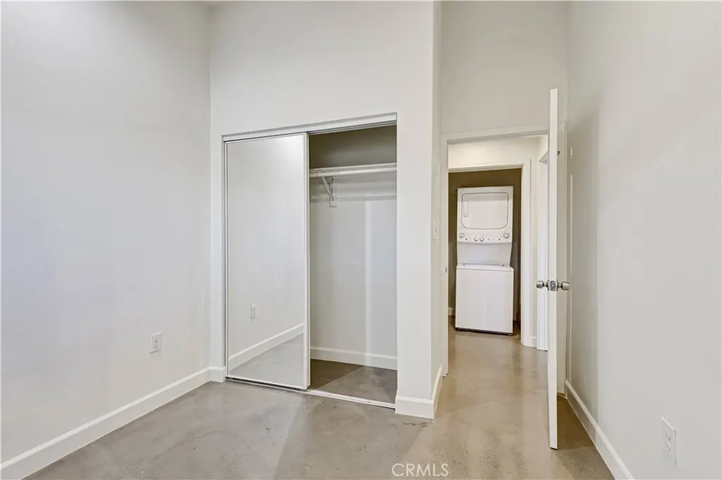 242 S Vista Bonita
