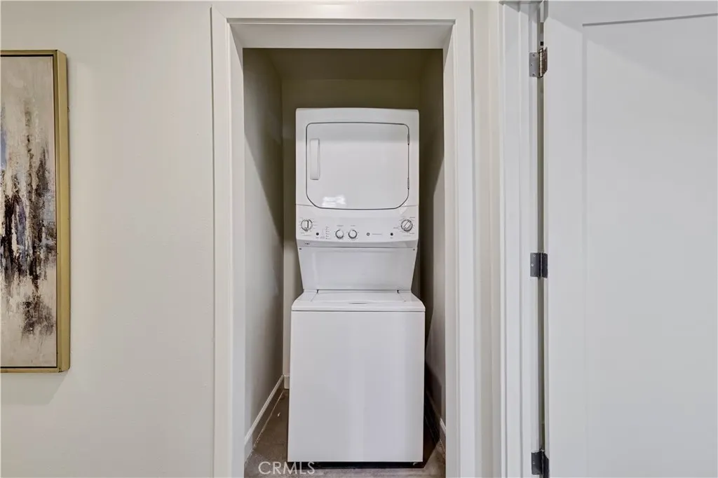 242 S Vista Bonita