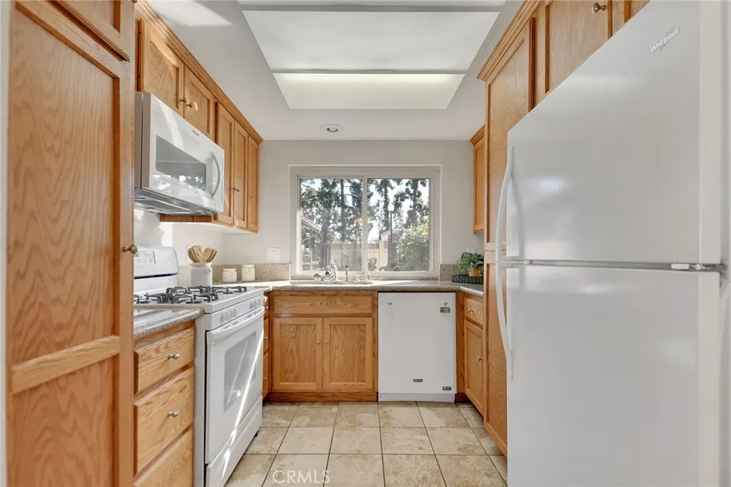 655 W Point O Woods