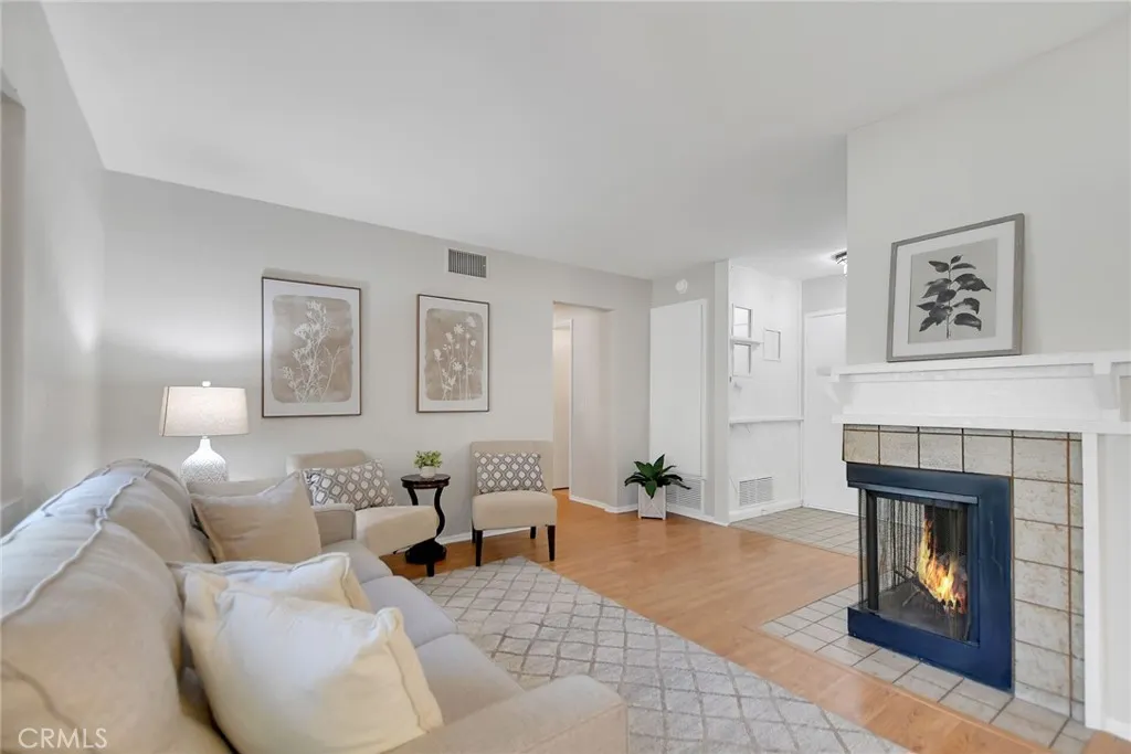 655 W Point O Woods