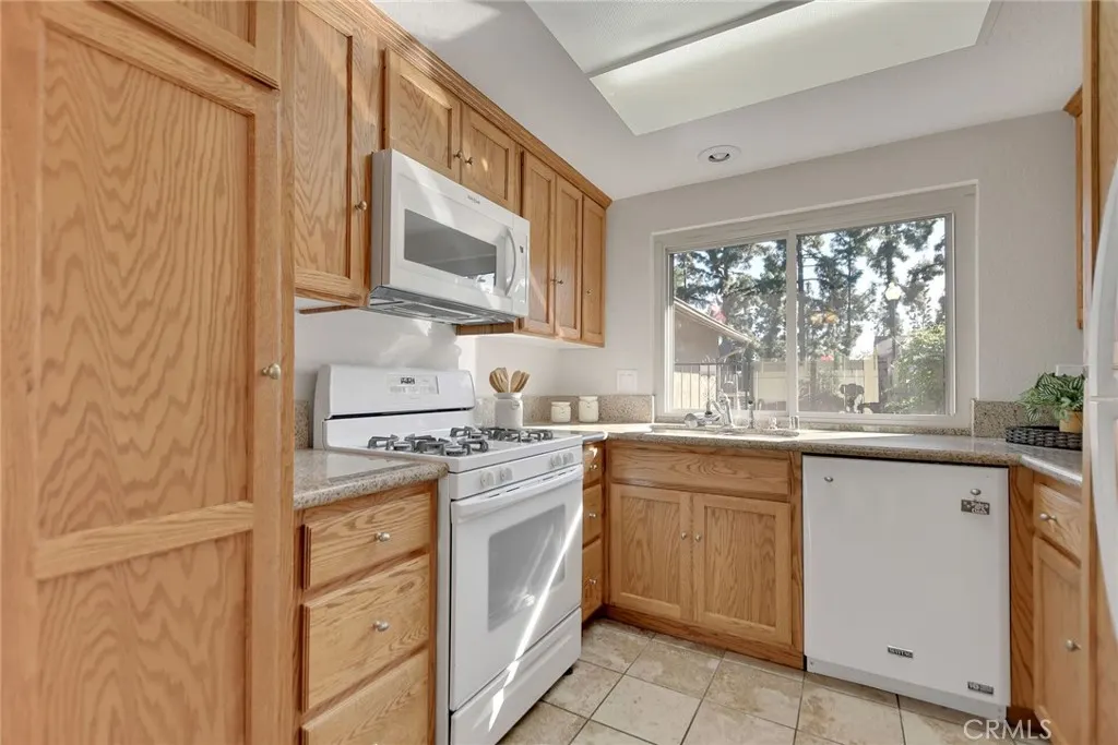 655 W Point O Woods