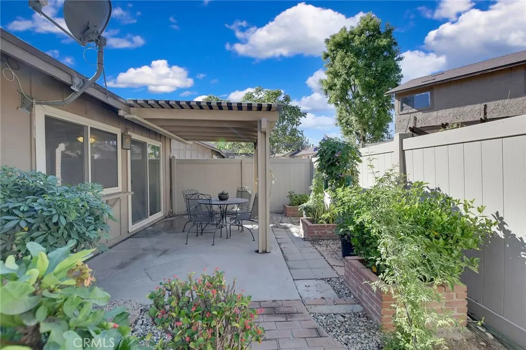 655 W Point O Woods