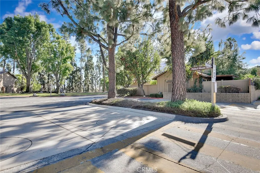 655 W Point O Woods