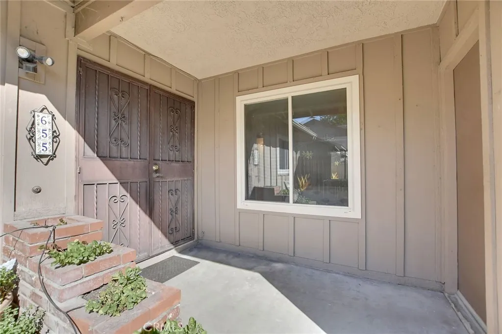 655 W Point O Woods