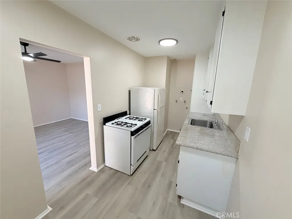 840 N Angeleno Avenue #02