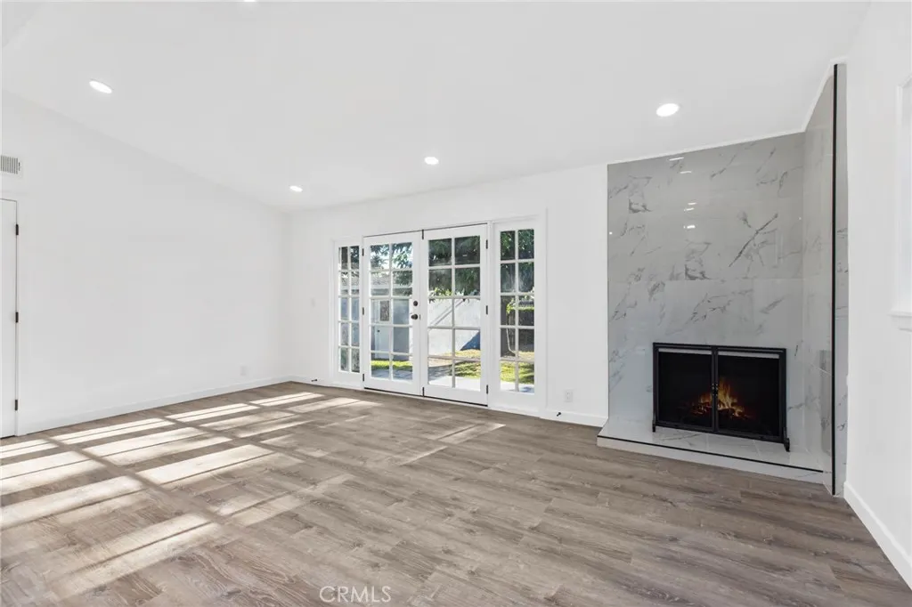 853 N Jasmine Avenue
