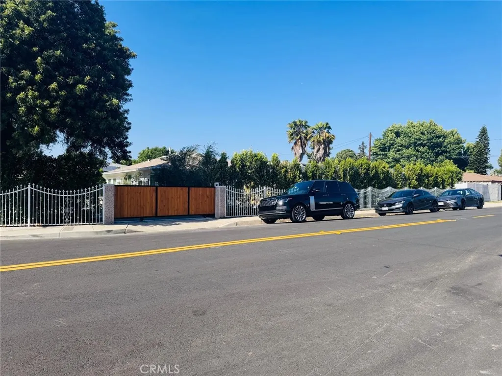 524 S Astell Avenue