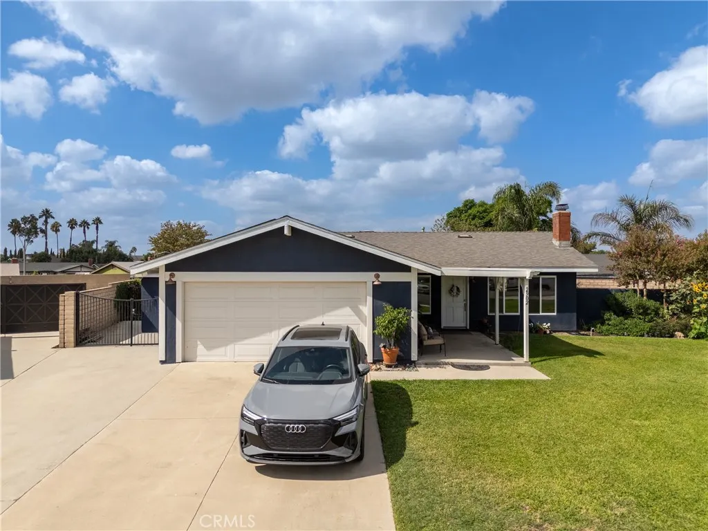 2902 E Firecrest Drive