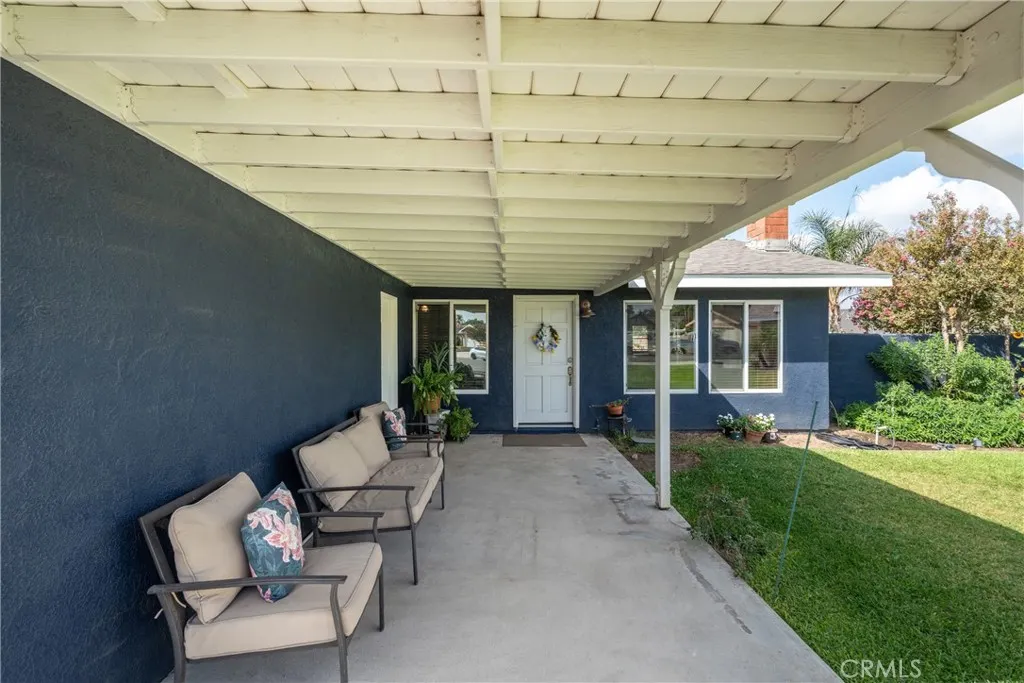2902 E Firecrest Drive