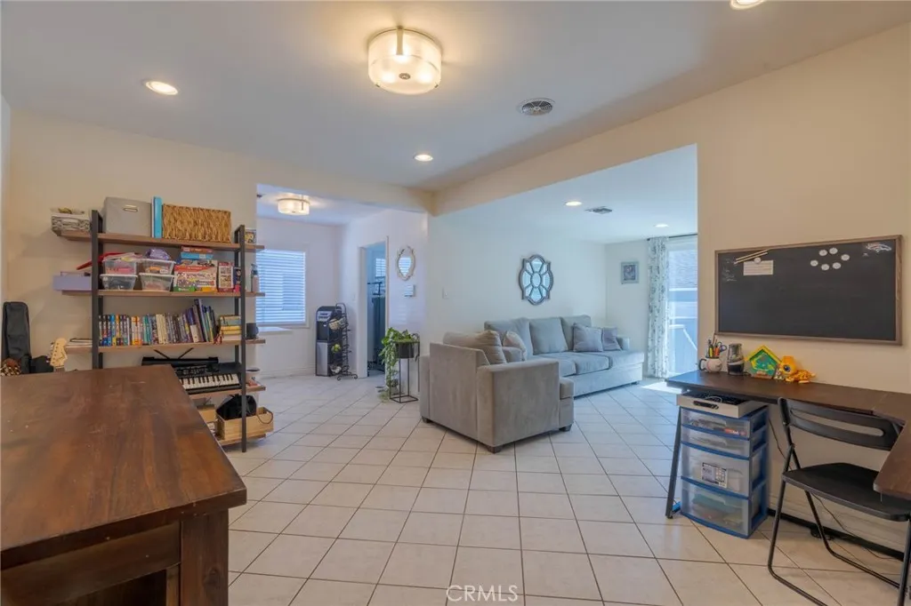 631 W Berkeley