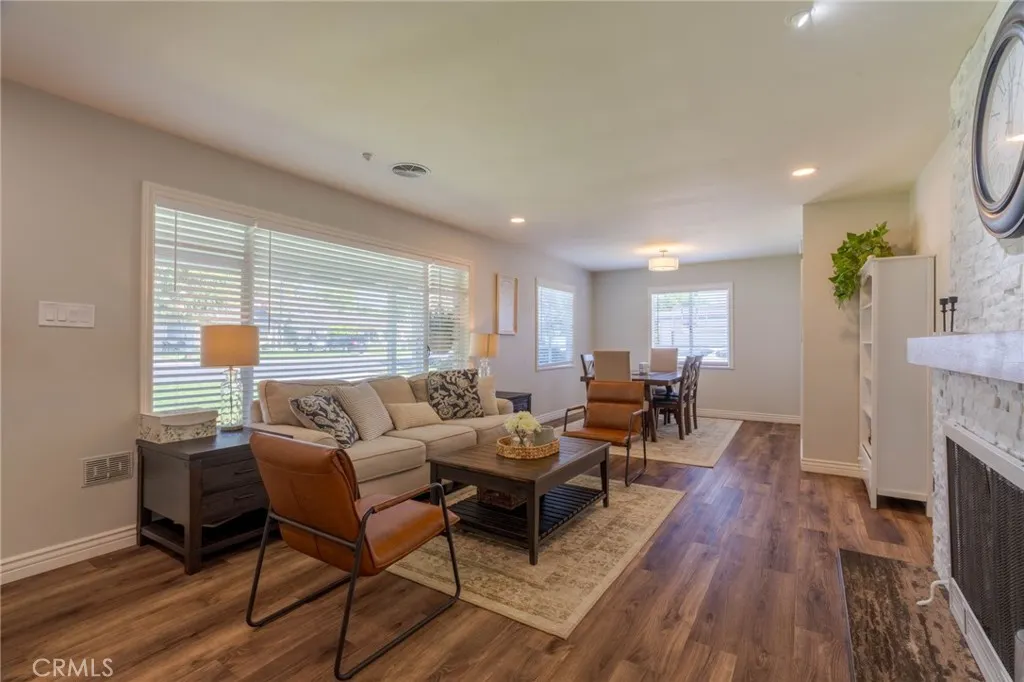 631 W Berkeley