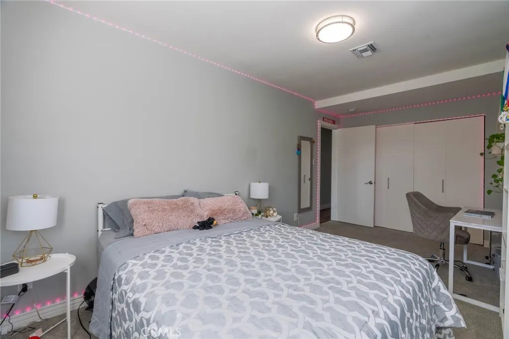631 W Berkeley