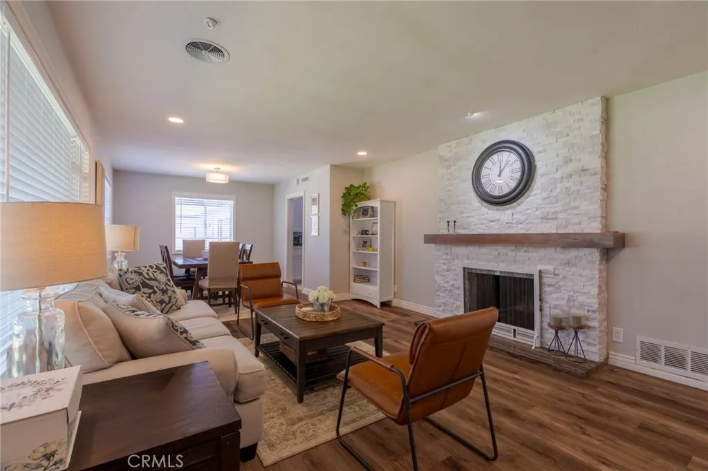 631 W Berkeley