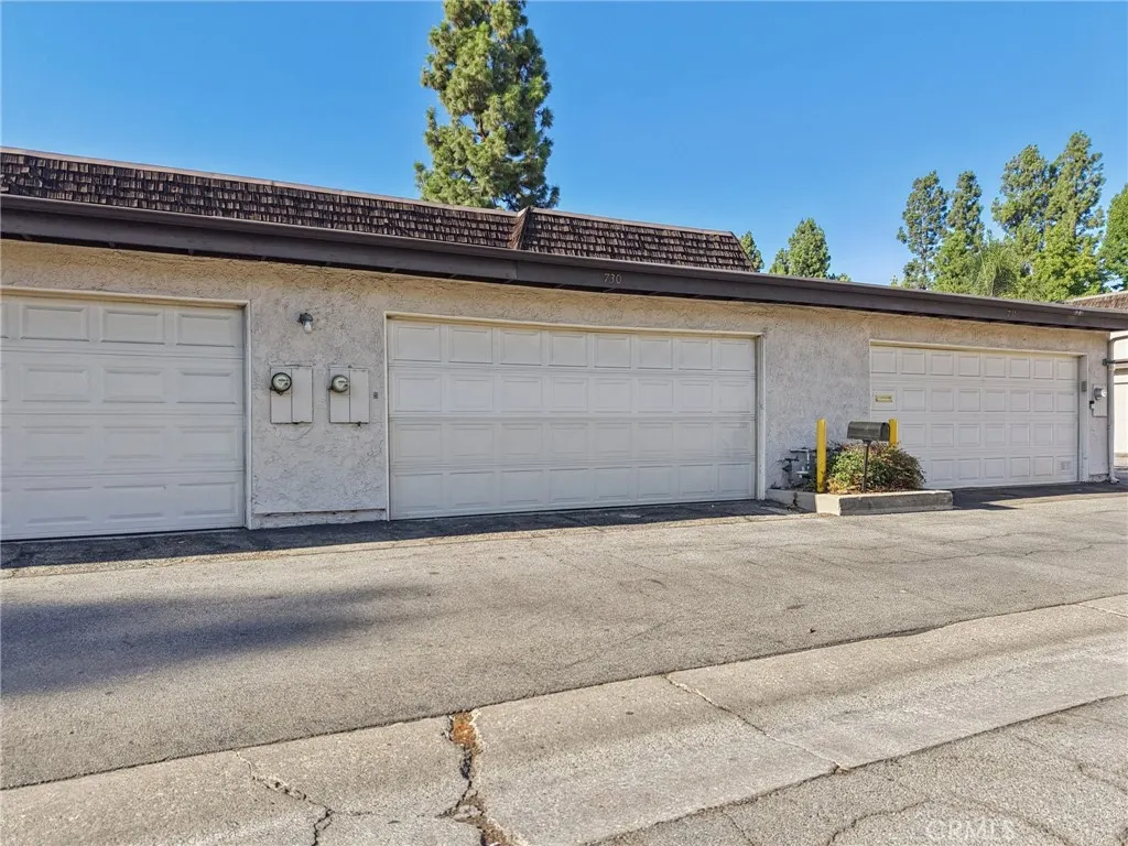 730 Briarwood Lane