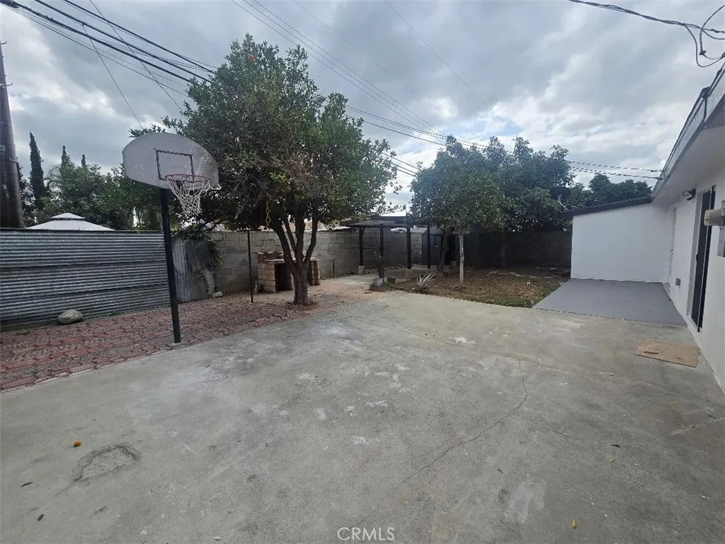 2360 Lovejoy