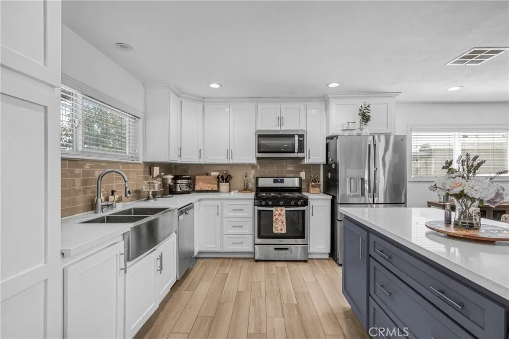 1006 N Calaveras