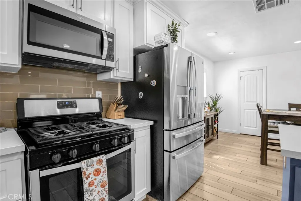 1006 N Calaveras