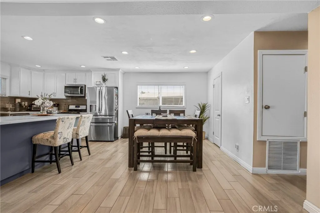 1006 N Calaveras